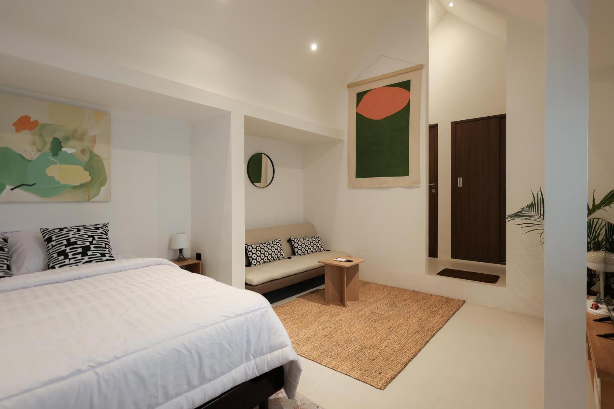Apartemen Manu Sedap Malam *