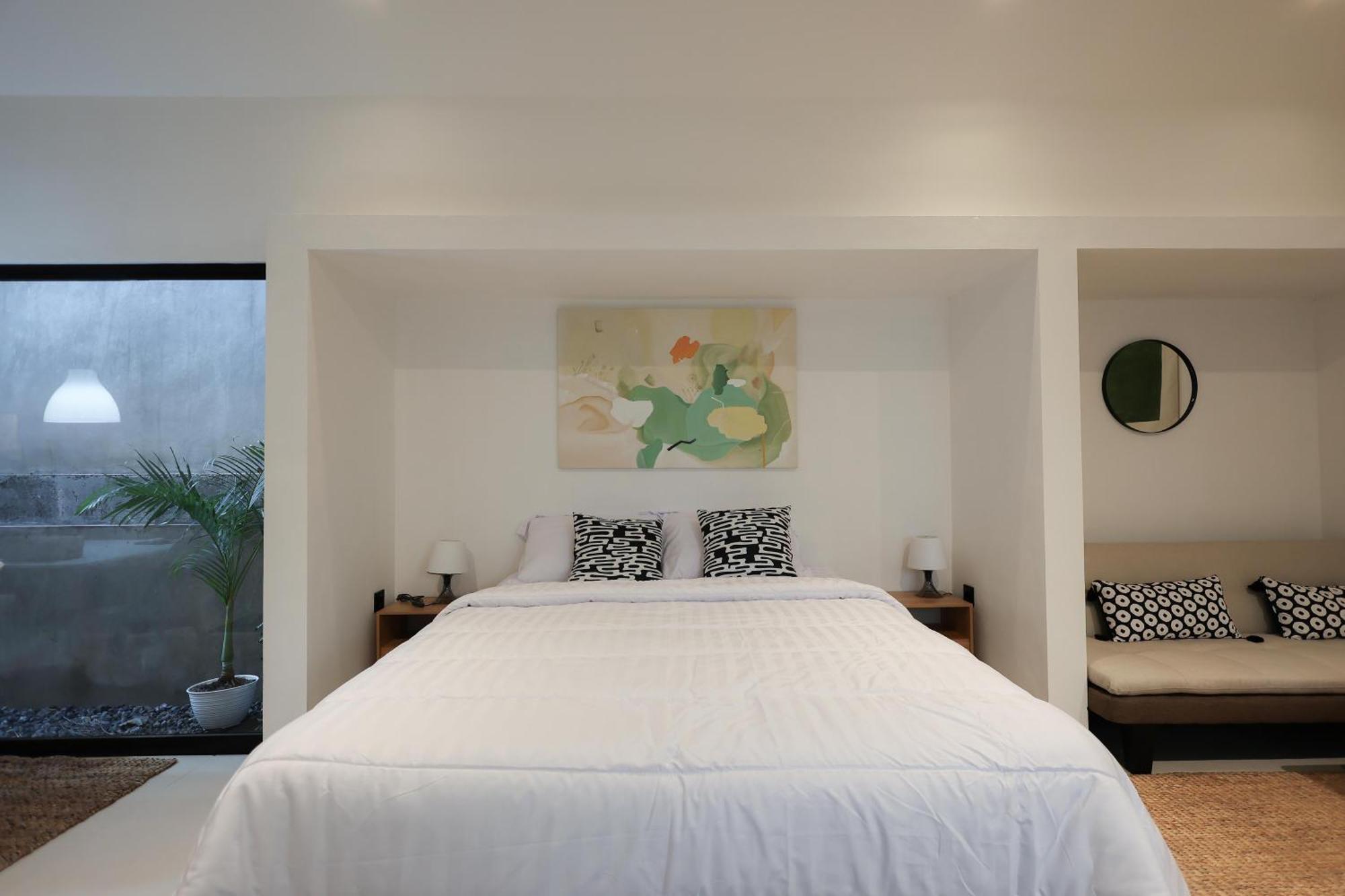 Apartemen Manu Sedap Malam
